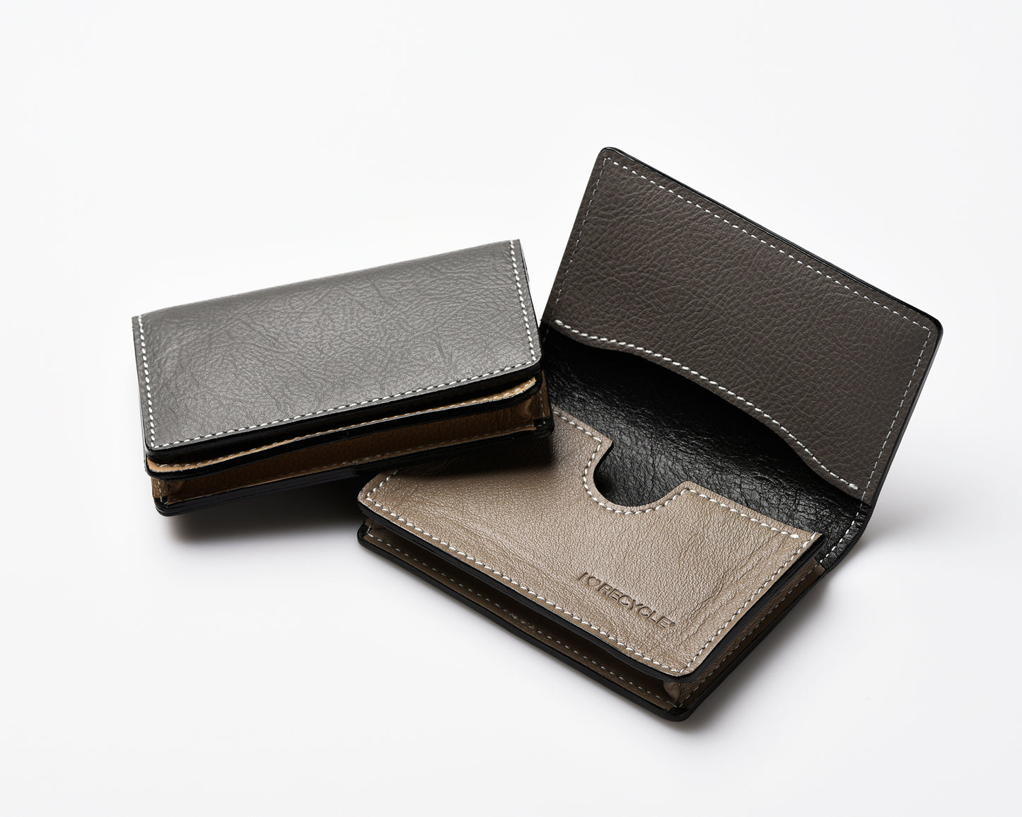 自動車革シートを再生 リサイクルレザー名刺入れ