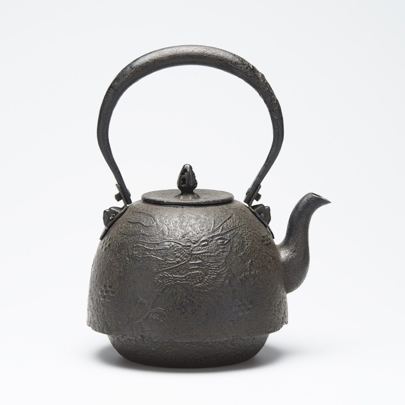 リサイクル南部鉄瓶 南部型 1.5L 雲龍模様