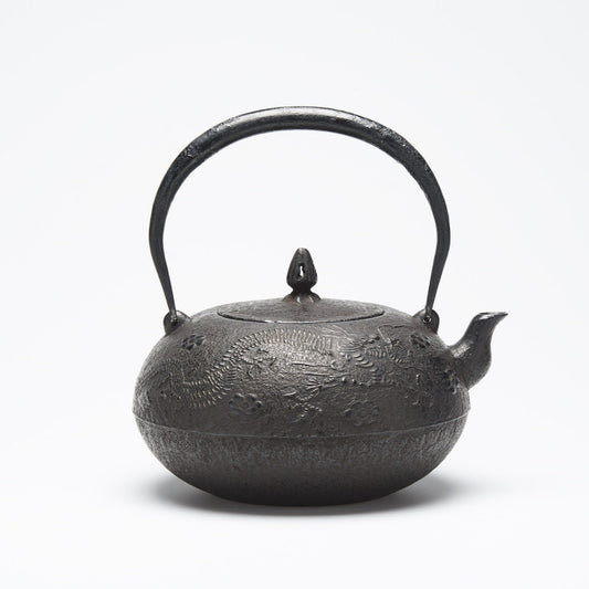 リサイクル南部鉄瓶 平丸型 1.6L 雲龍模様