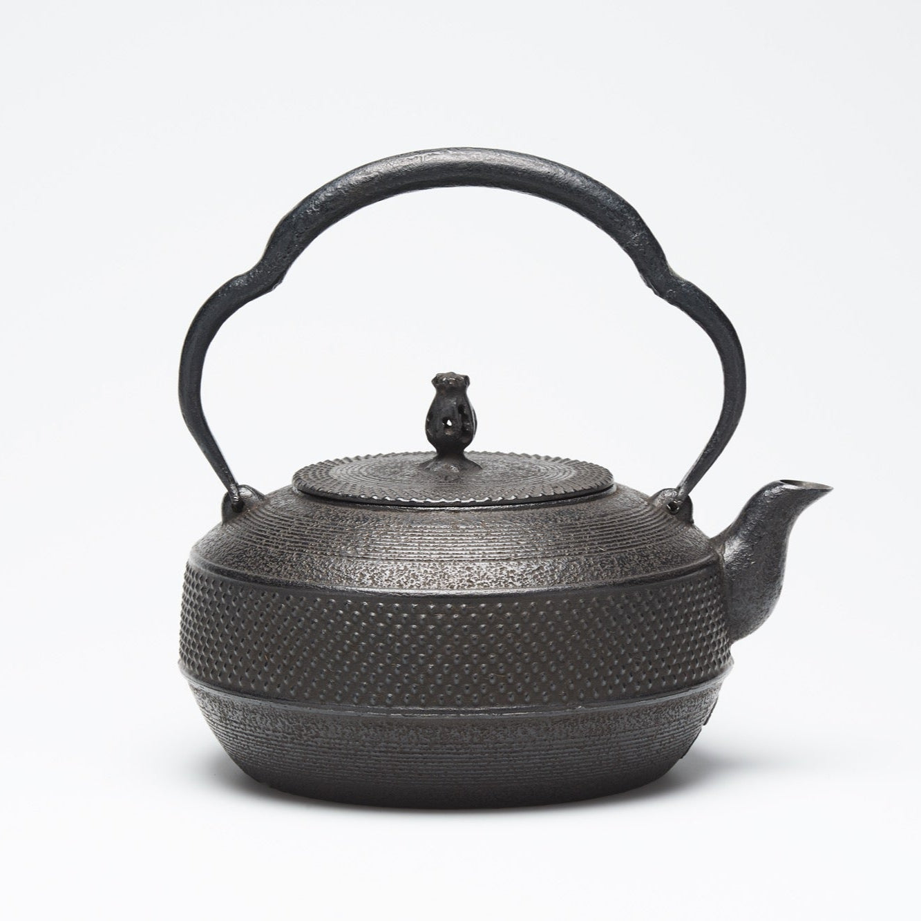 リサイクル南部鉄瓶 車軸型 1.6L 霰模様