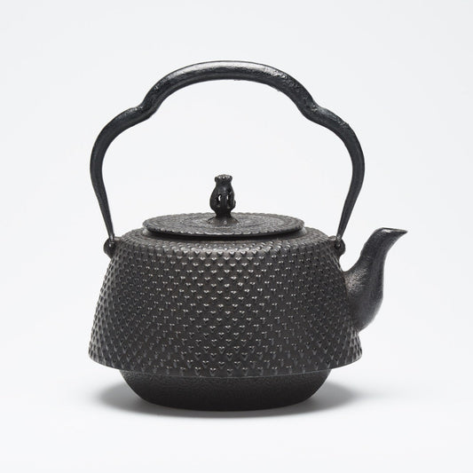 リサイクル南部鉄瓶 九重型 1.6L ハート霰模様