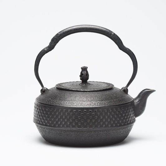 リサイクル南部鉄瓶 車軸型 1.6L ハート霰模様