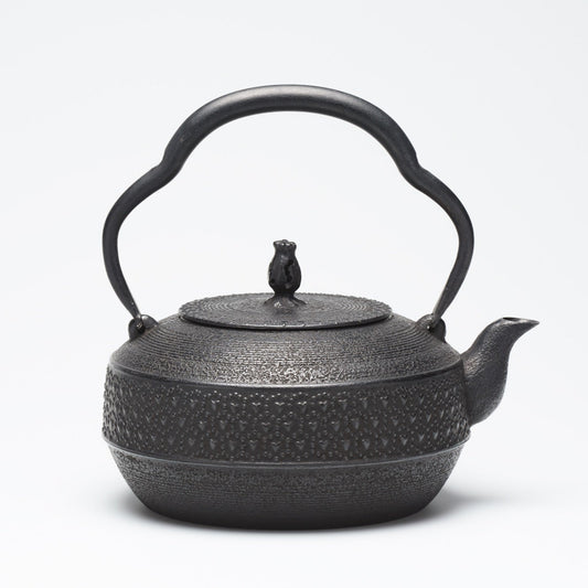 リサイクル南部鉄瓶 車軸型 1.6L 亀甲ハート模様