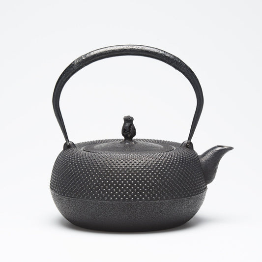 リサイクル南部鉄瓶 平鉄鉢型 1.4L 霰模様