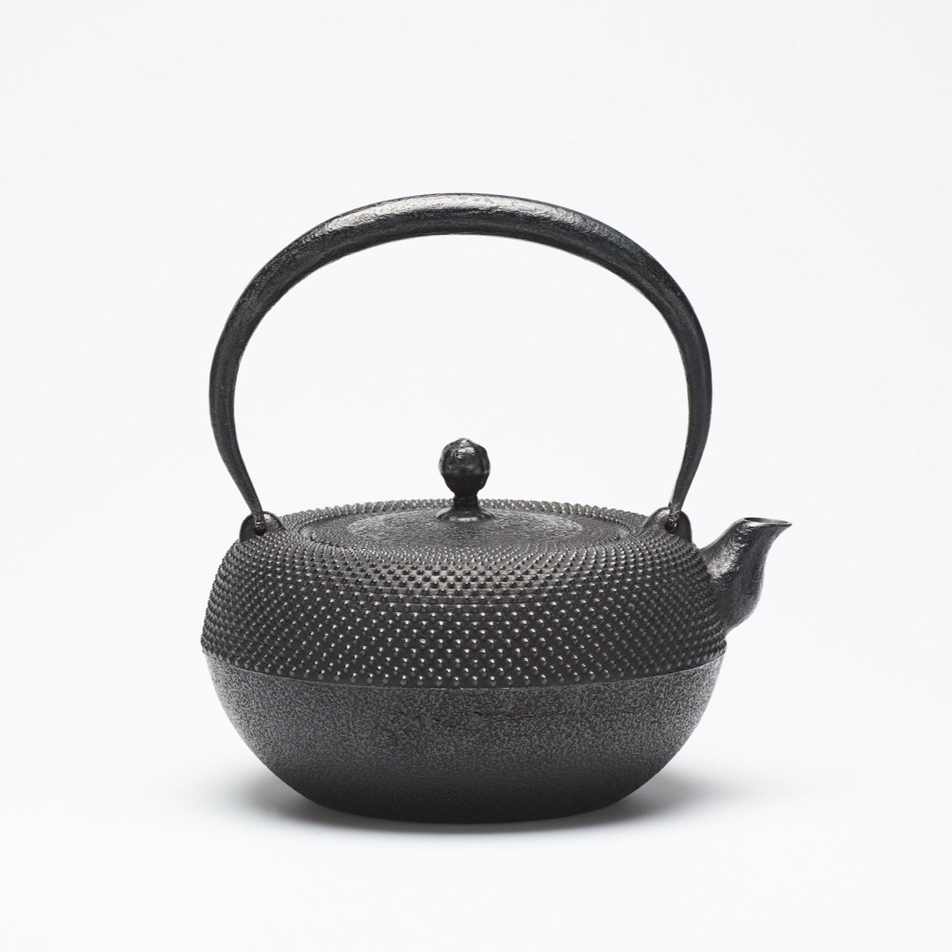 リサイクル南部鉄瓶 鉄鉢型 0.9L 霰模様