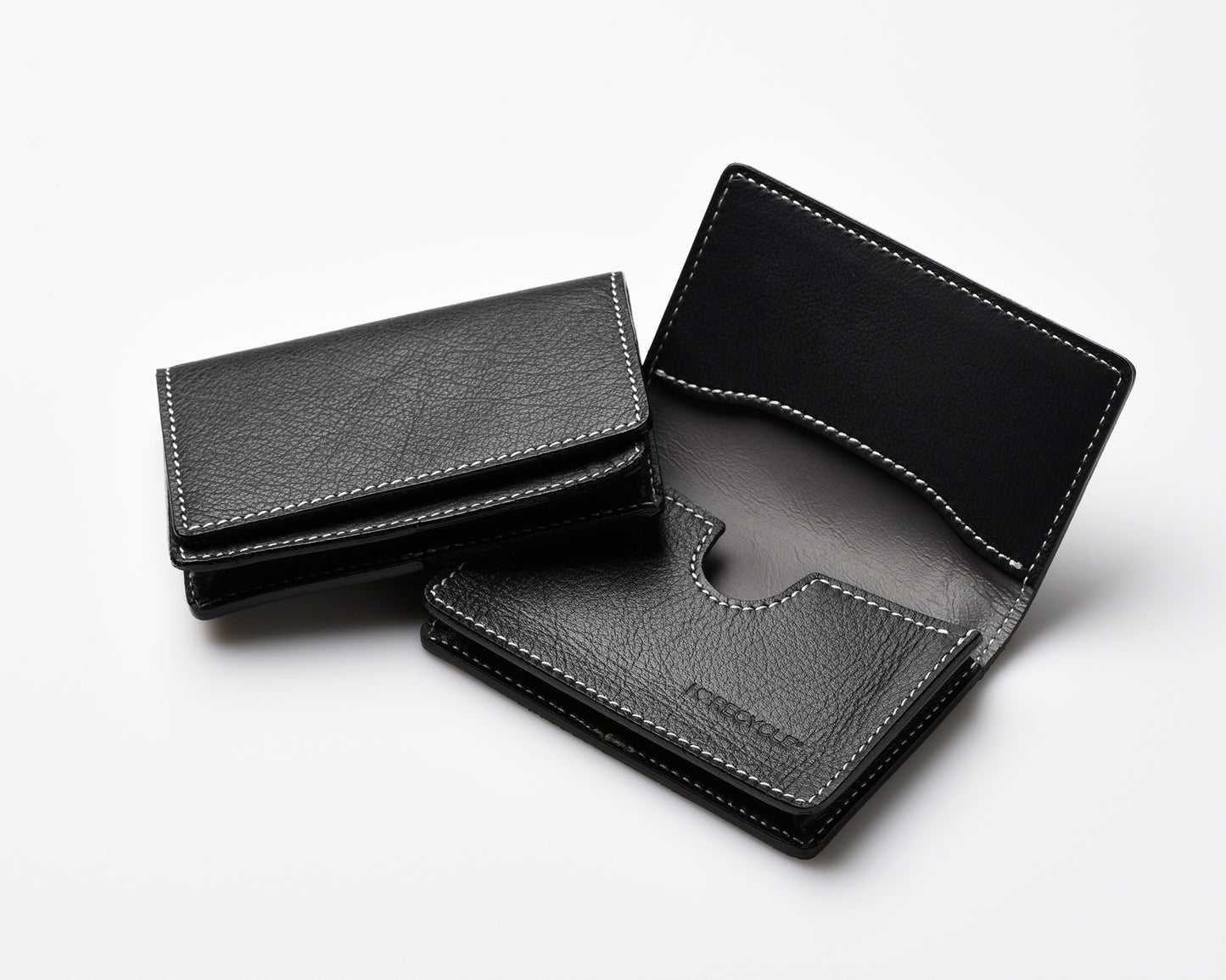 自動車革シートを再生 リサイクルレザー名刺入れ