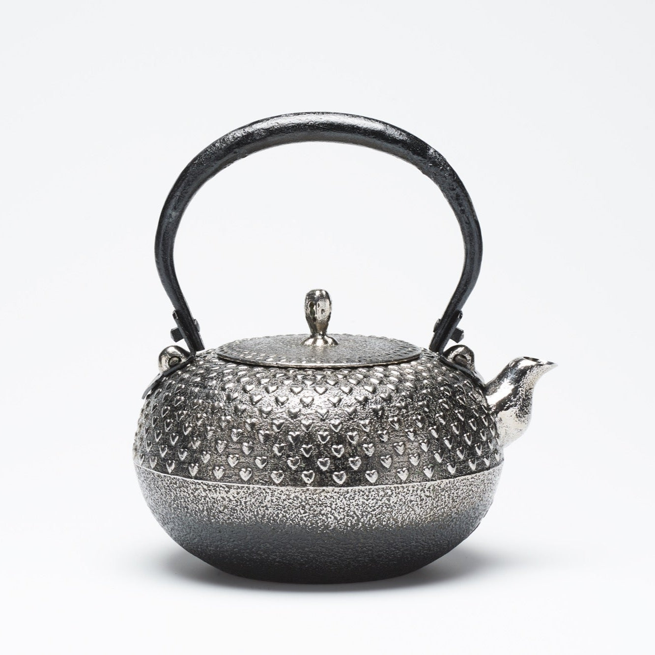 リサイクル南部鉄瓶 砂鉄 小丸型 1.2L ハート霰模様