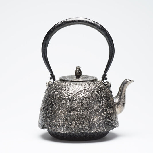 リサイクル南部鉄瓶 砂鉄 南部型 2.0L 桜模様