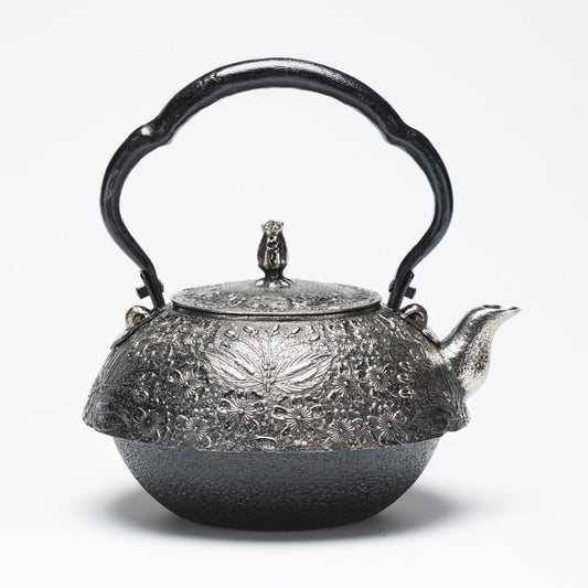 リサイクル南部鉄瓶 砂鉄 千鳥型 1.6L 桜模様袋