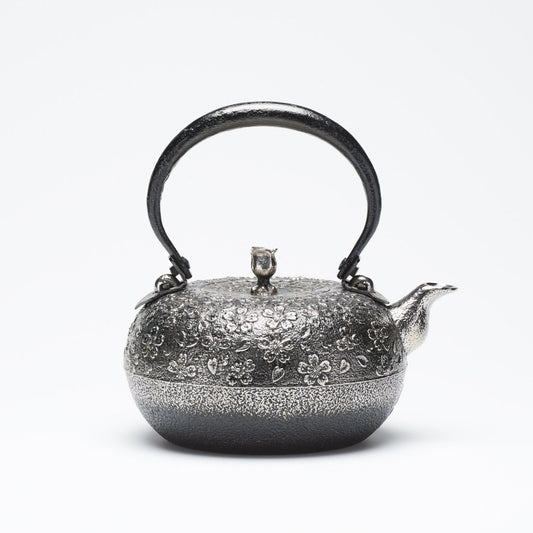 リサイクル南部鉄瓶 砂鉄 蜜柑型 0.8L 桜模様