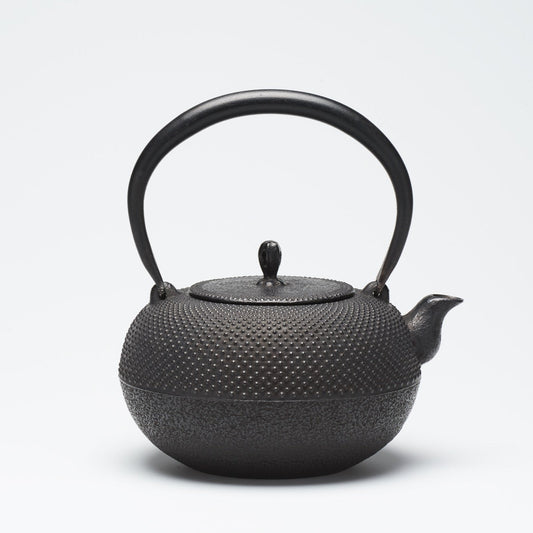 リサイクル南部鉄瓶　小丸型　1.2L　霰模様